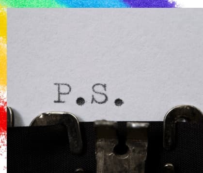タイピングマシンでPS(追伸・付言)という印字がされた画像