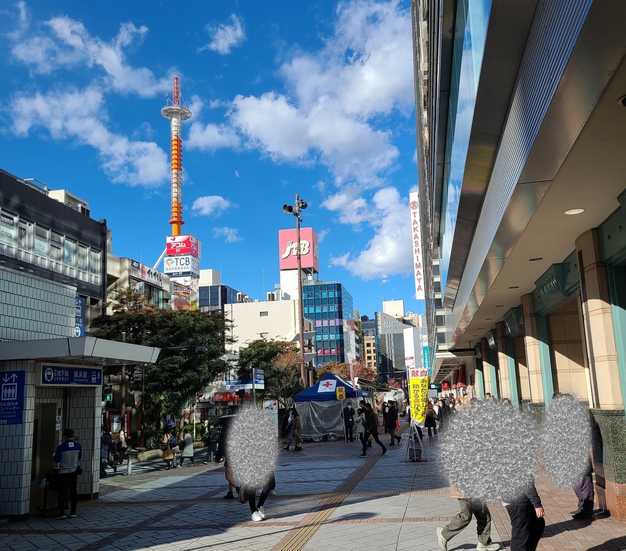 髙島屋の横